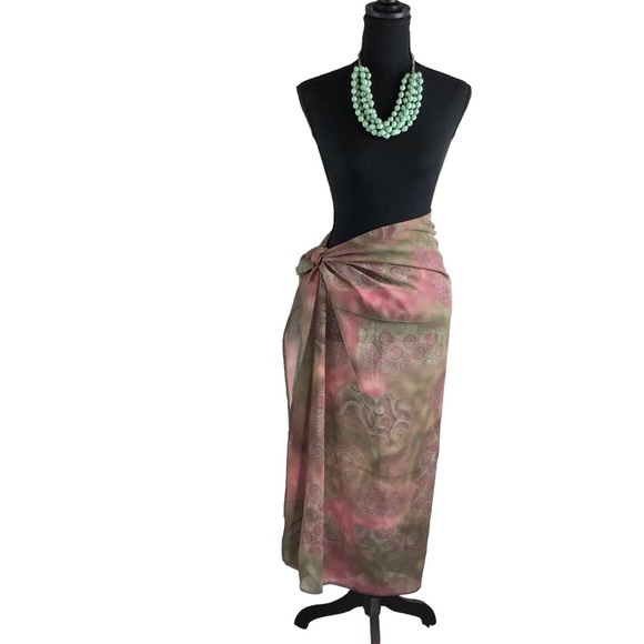 CURRUTI 1881 Paris Scarf Geometric Shape Mauve Green Sarong Silky Square 54x54 - Picture 4 of 14